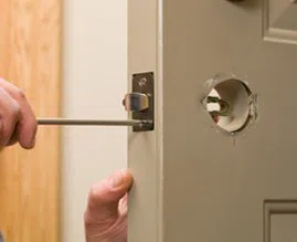 Cottonwood Heights Locksmith Store Cottonwood Heights, UT 801-889-2334 - 7-Lock-Changing